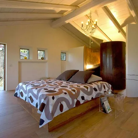 بيت للعطل Stone Among Olive Groves In Liguria دولشياكا